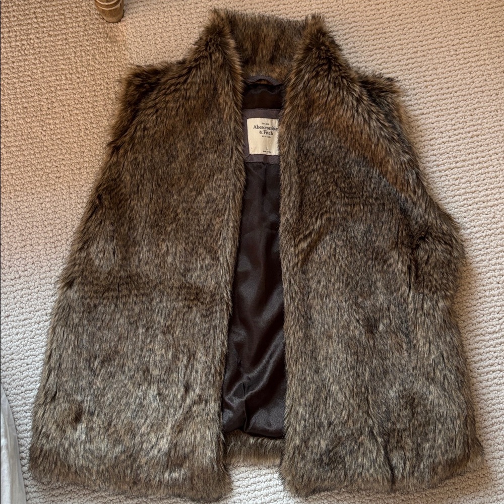 Abercrombie & Fitch Faux Fur Vest in Brown